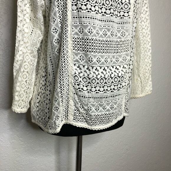 Joie cream off white lace eyelet crochet open knit top size Medium - Picture 13 of 14